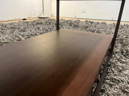 ZGAN Rolf Benz 987 Bijzettafel – NP: €1.497