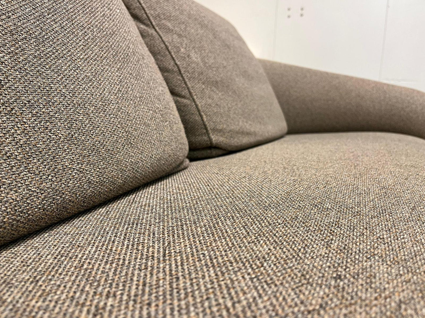 Absolute Nieuwstaat - Leolux Elias Taupe 3 Zits Bank