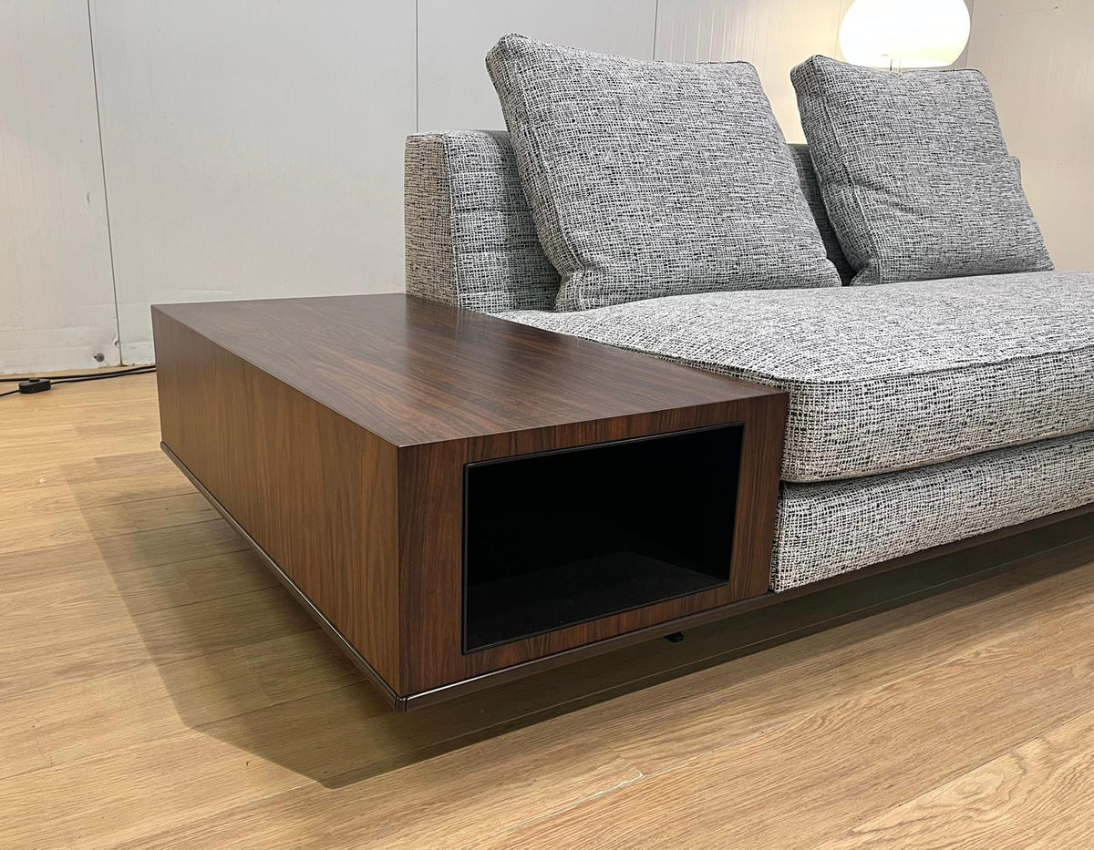 Nieuwstaat Minotti Roger 2 zits met kast – NP €9.000