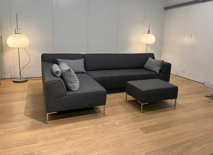Design on Stock Bloq Hoekbank + Hocker – NP: €7.500