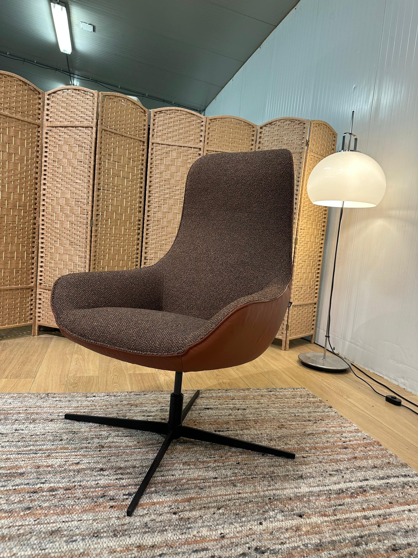 Rolf Benz Meg Draaifauteuil Leder – NP €2.250