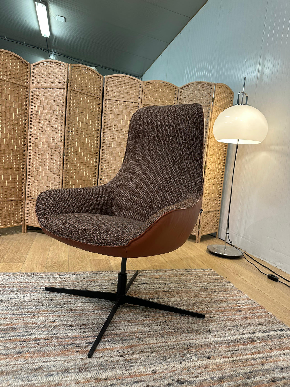 Rolf Benz Meg Draaifauteuil Leder – NP €2.250
