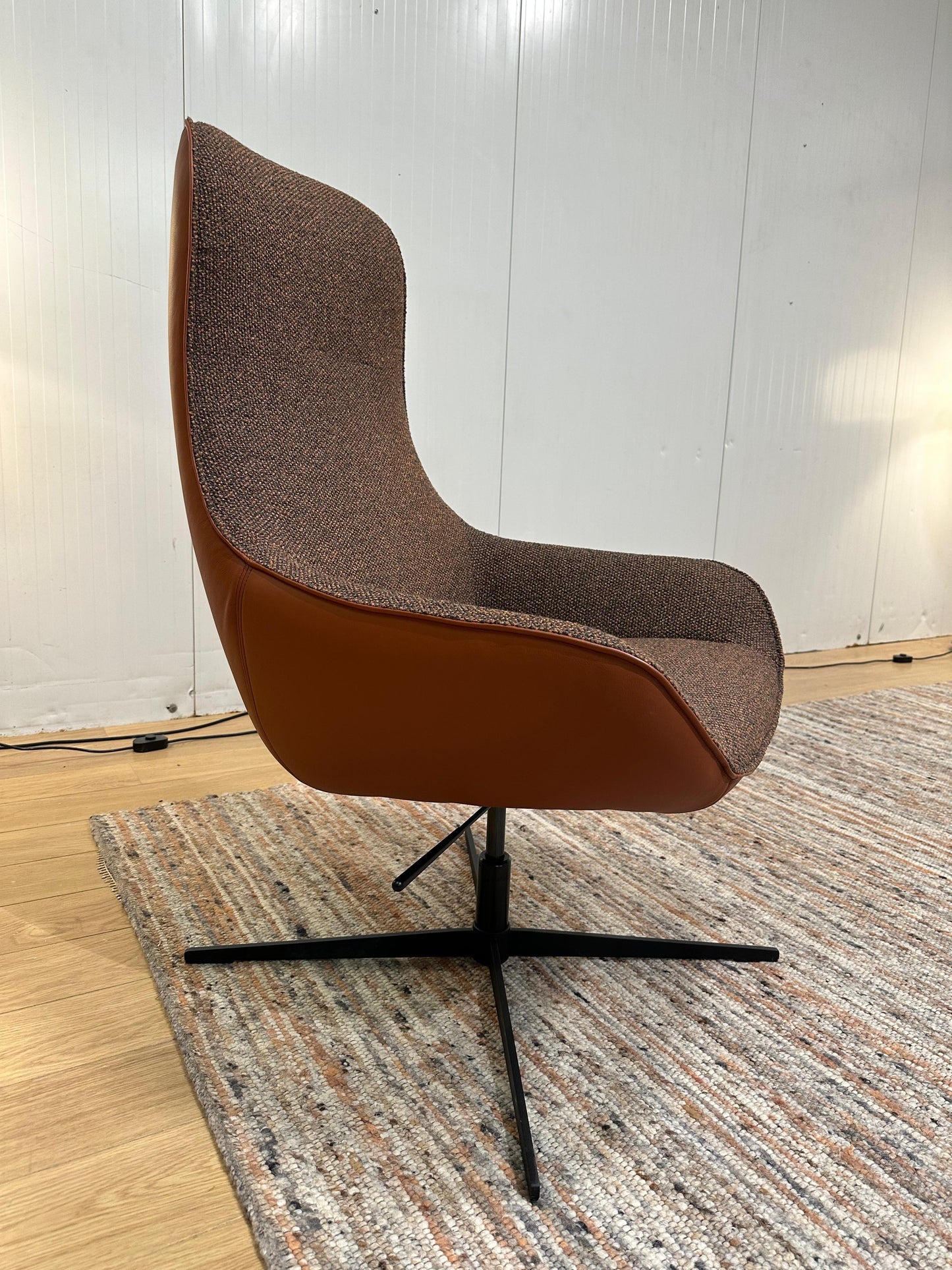 Rolf Benz Meg Draaifauteuil Leder – NP €2.250