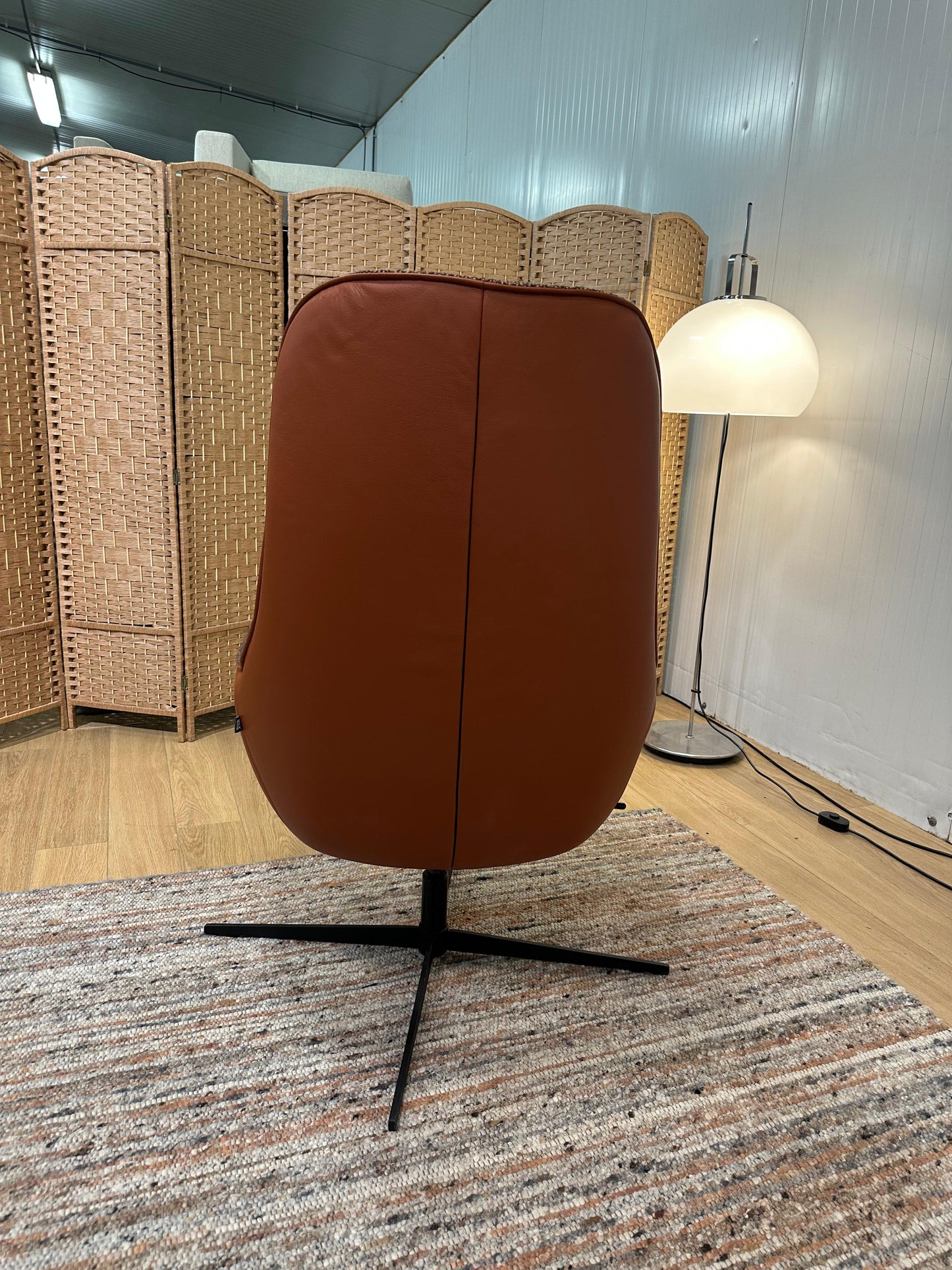 Rolf Benz Meg Draaifauteuil Leder – NP €2.250