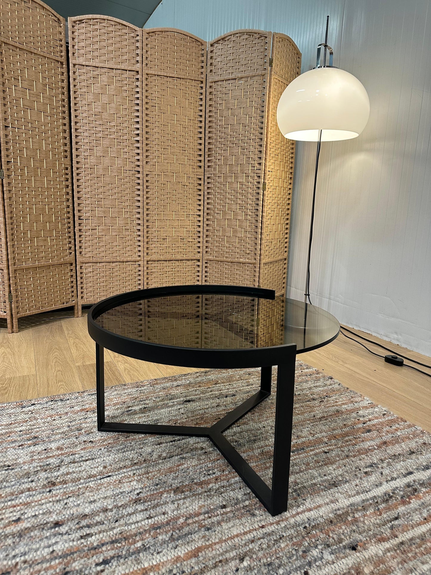 Nieuwstaat Matzwarte Salontafel Rond – NP: €750