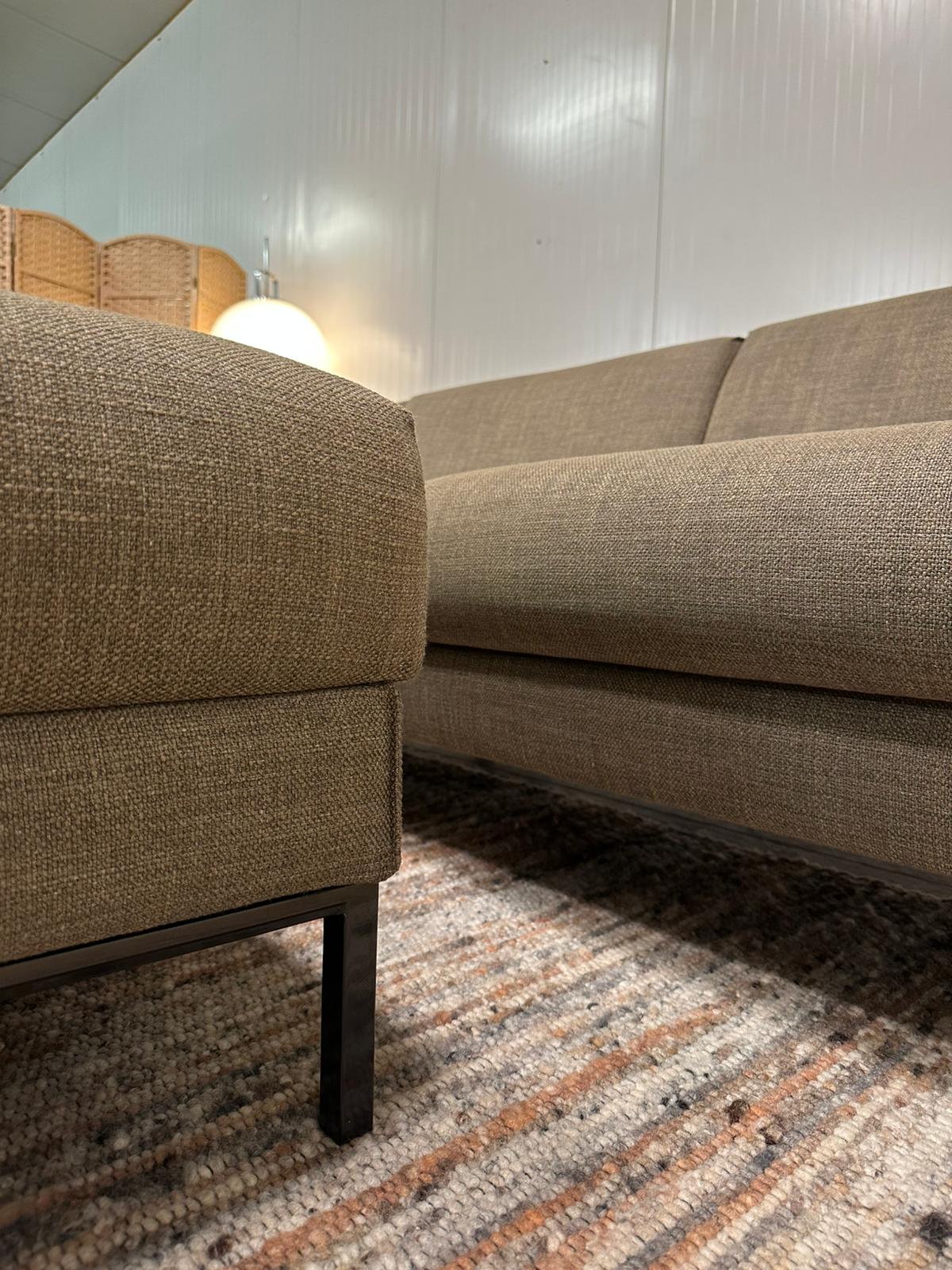 Design on Stock Aikon Hoekbank + Hocker – NP €7.750