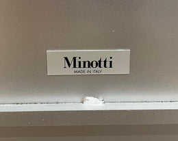 NIEUWSTAAT Minotti Leger Bijzettafel – NP €1.130