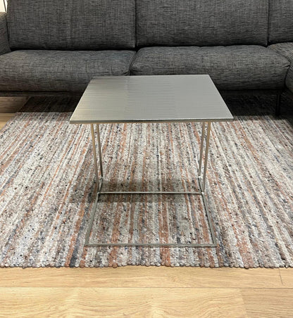 NIEUWSTAAT Minotti Leger Bijzettafel – NP €1.130