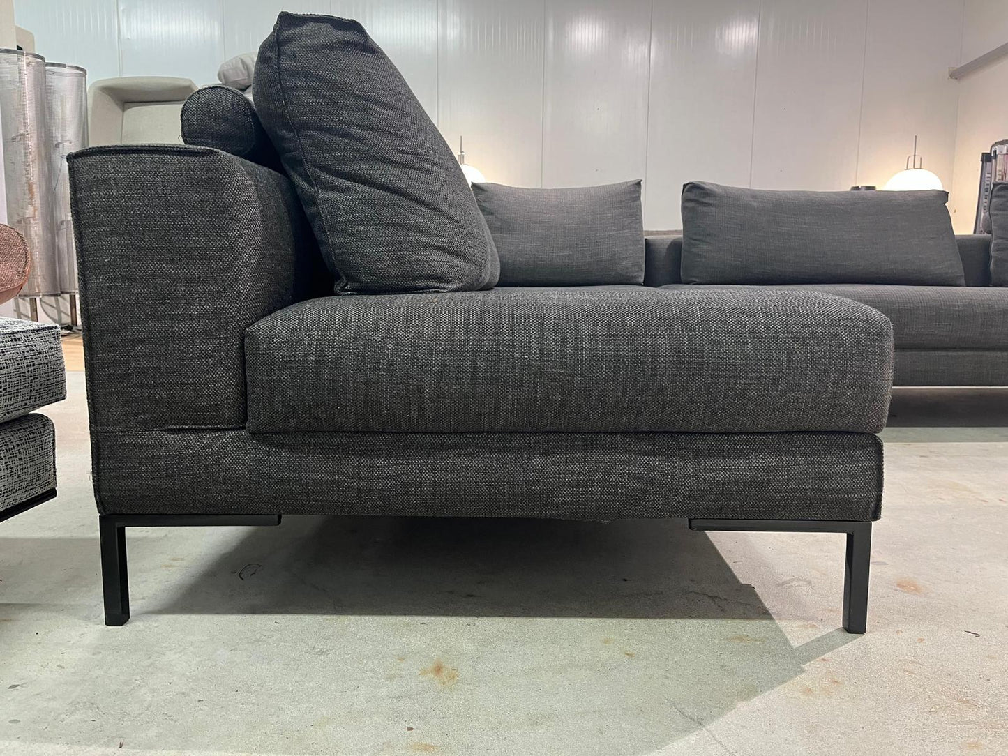 ZGAN Design on Stock Aikon Lounge Hoekbank Antraciet