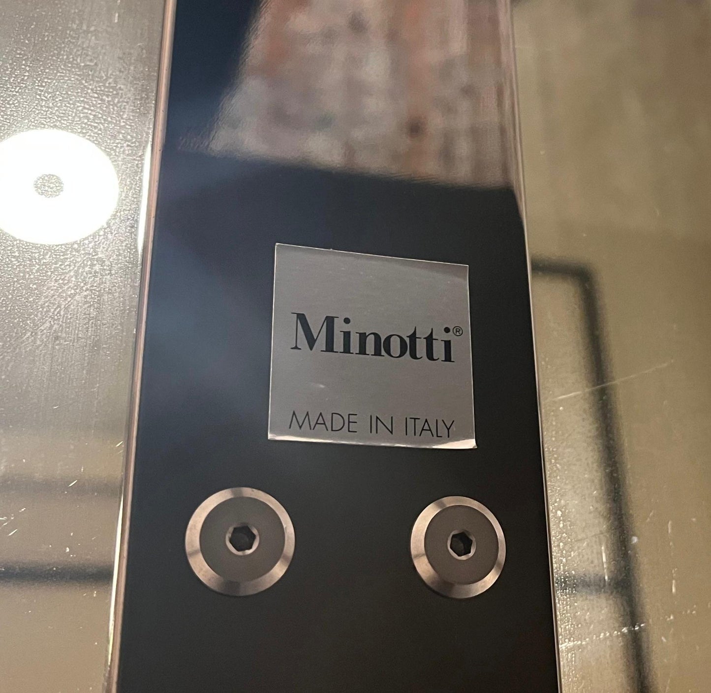 Minotti Low Console Glazen Salontafel