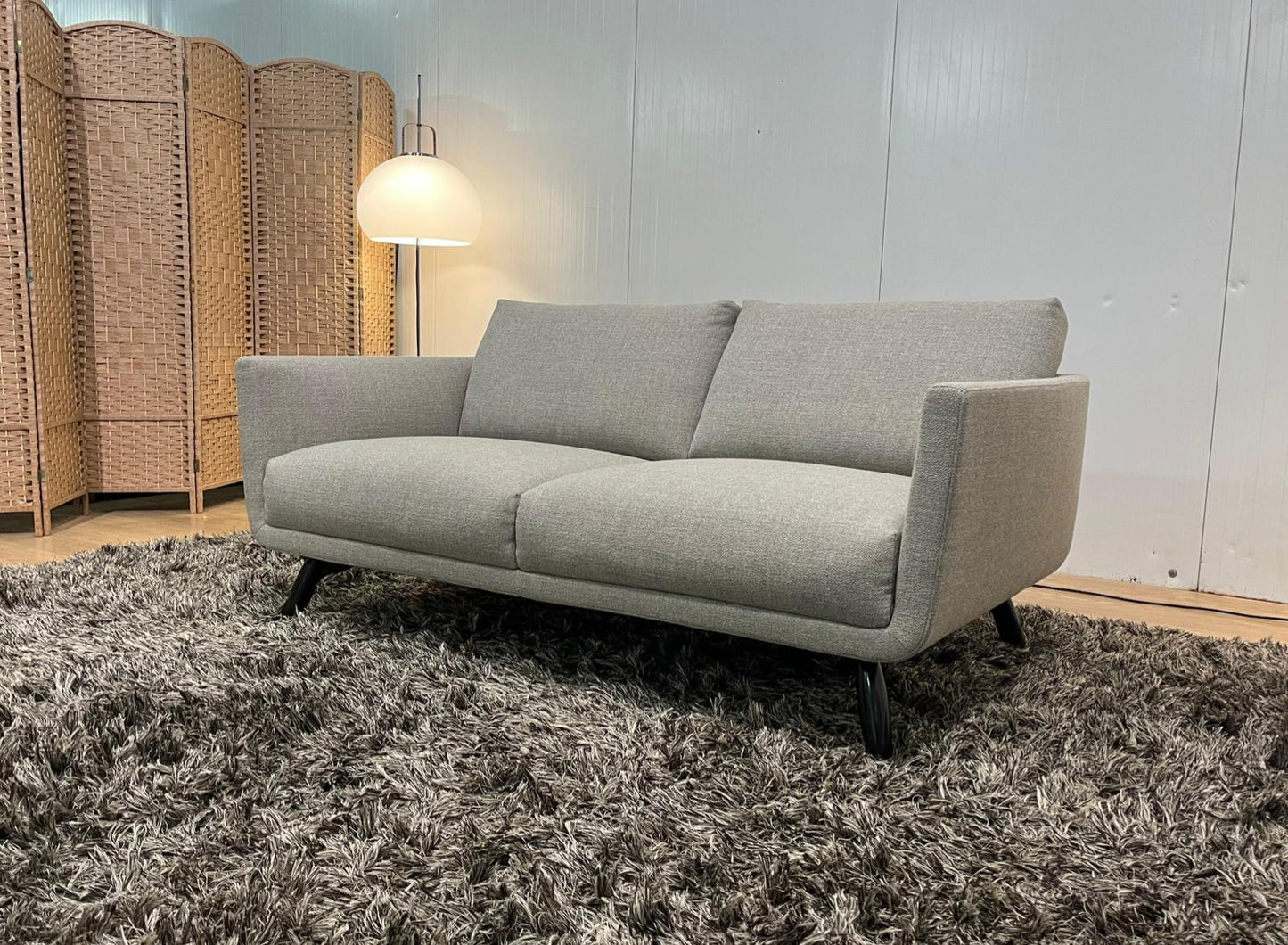 NIEUWSTAAT Design on Stock Byen 2,5-zits Lichtgrijs