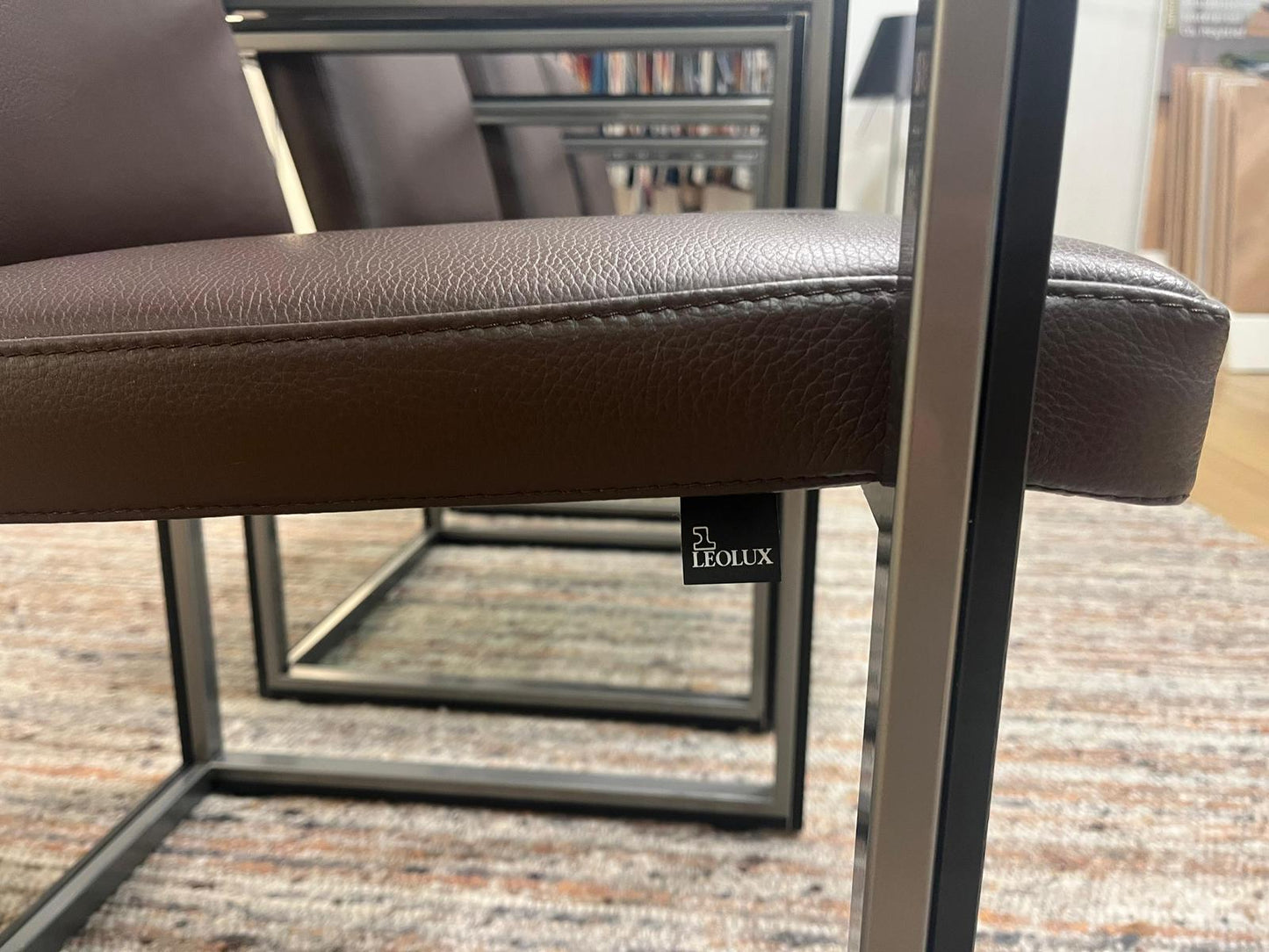 NIEUWSTAAT 4x Leolux Window Eetkamerstoel Leer