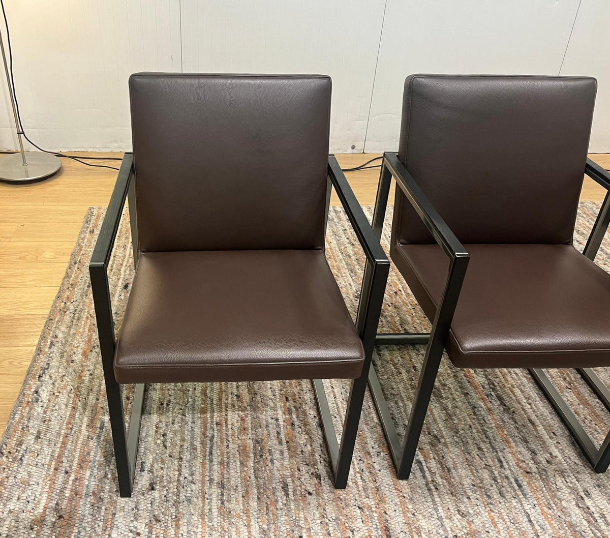 NIEUWSTAAT 4x Leolux Window Eetkamerstoel Leer