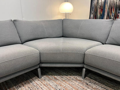 ZGAN Leolux Bellice Hoekbank + Hocker – NP: €17.500