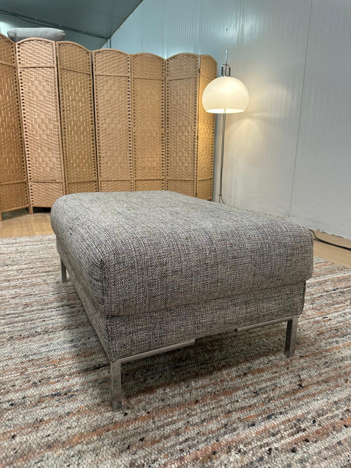 Nieuwstaat Design on Stock Aikon Lounge Hocker Amaro