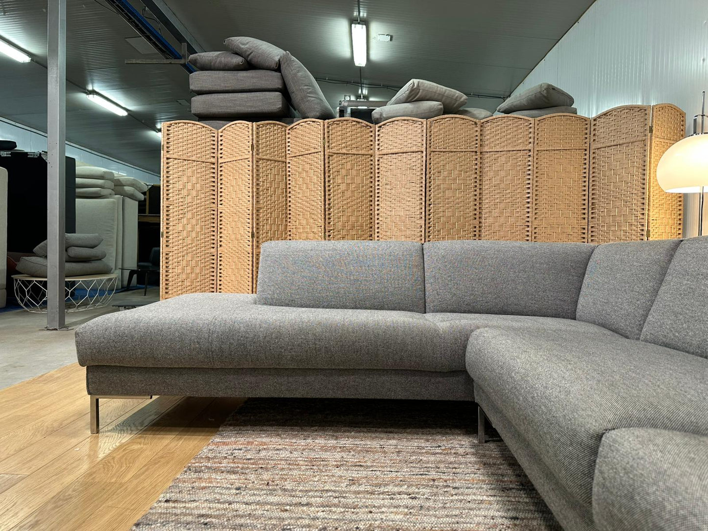 Nieuwstaat Design on Stock Aikon Hoekbank – NP: €8.000