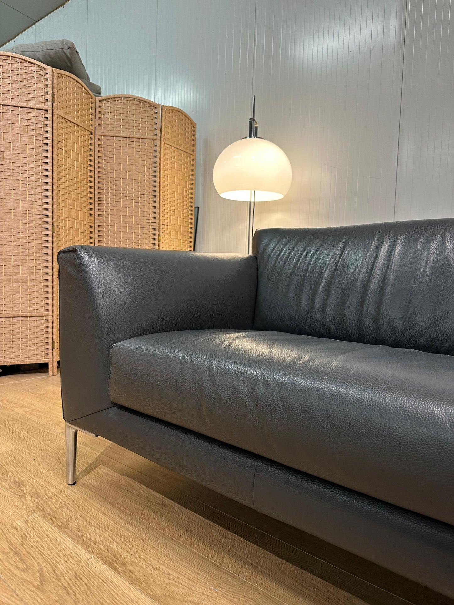 Nieuwstaat Pode Fold Hoekbank Leer – NP: €8.500