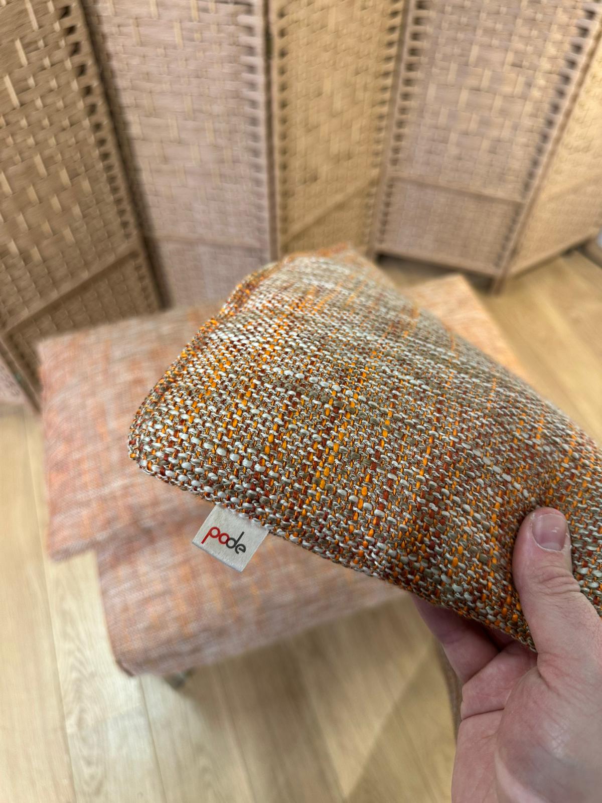 Nieuwstaat Pode Fold Hocker Oranje – NP: €1.650
