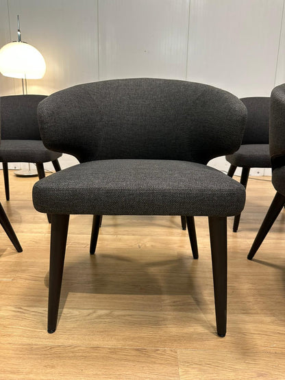 Nieuwstaat Minotti Dining Little Armchair – NP: €1.958
