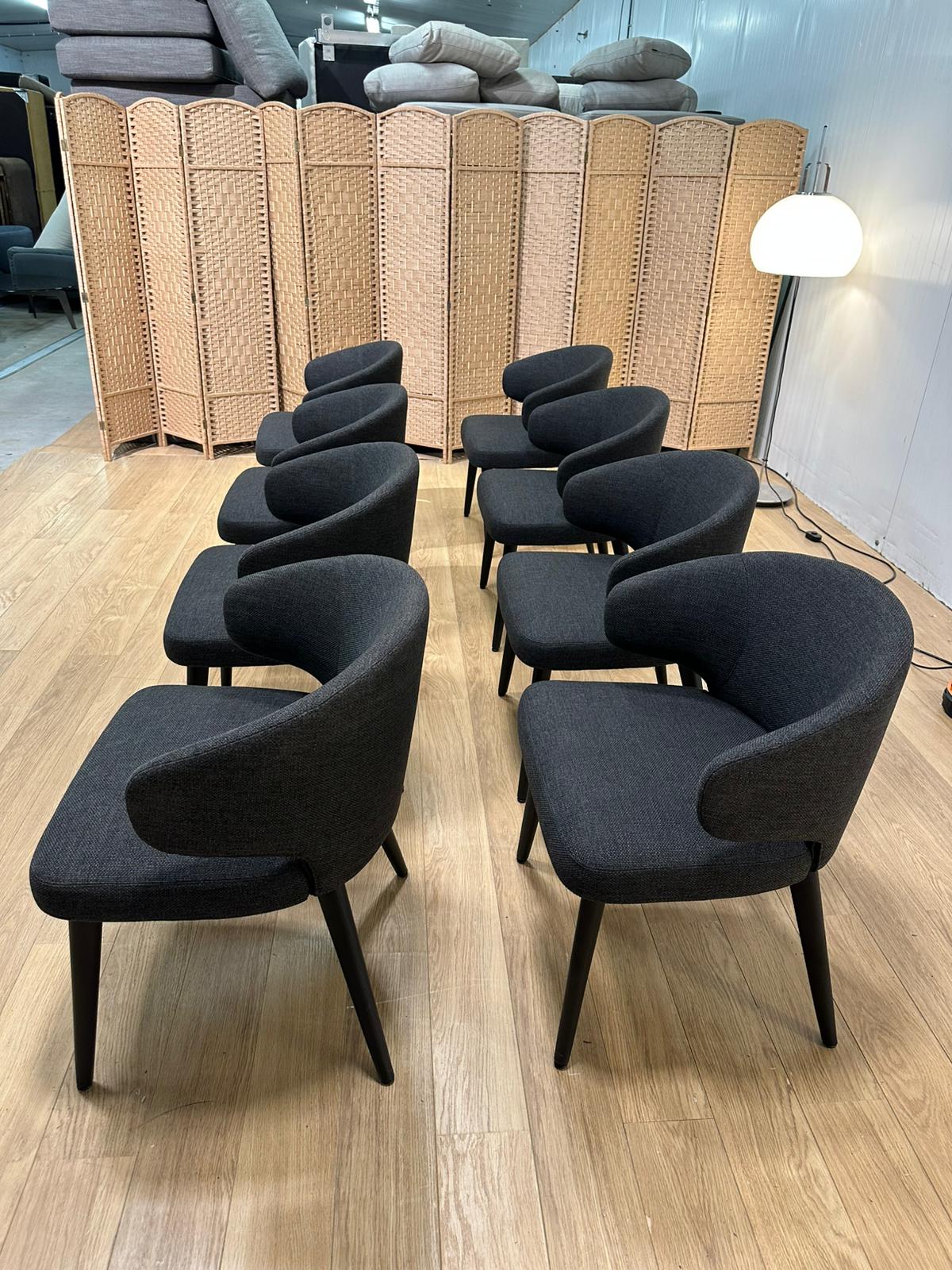 Nieuwstaat Minotti Dining Little Armchair – NP: €1.958