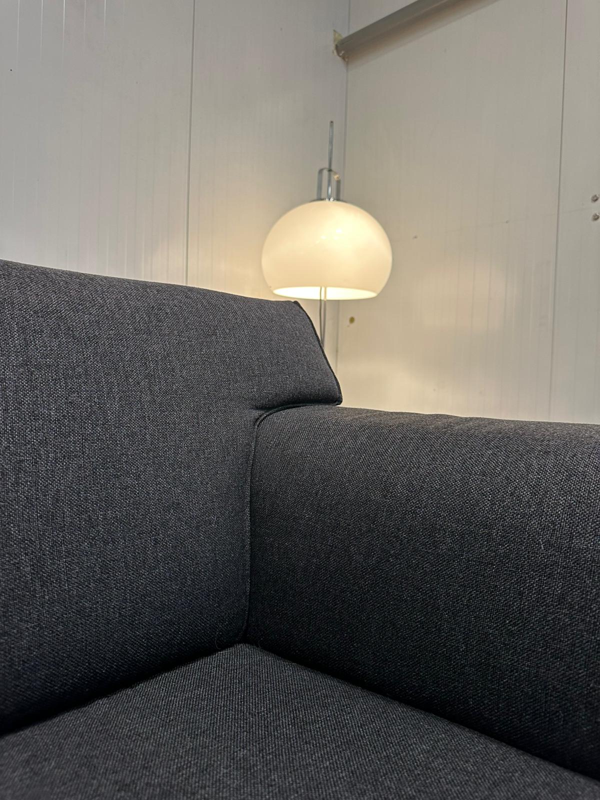 Design on Stock Bloq Hoekbank Ploegwol + Hocker – NP: €7.500