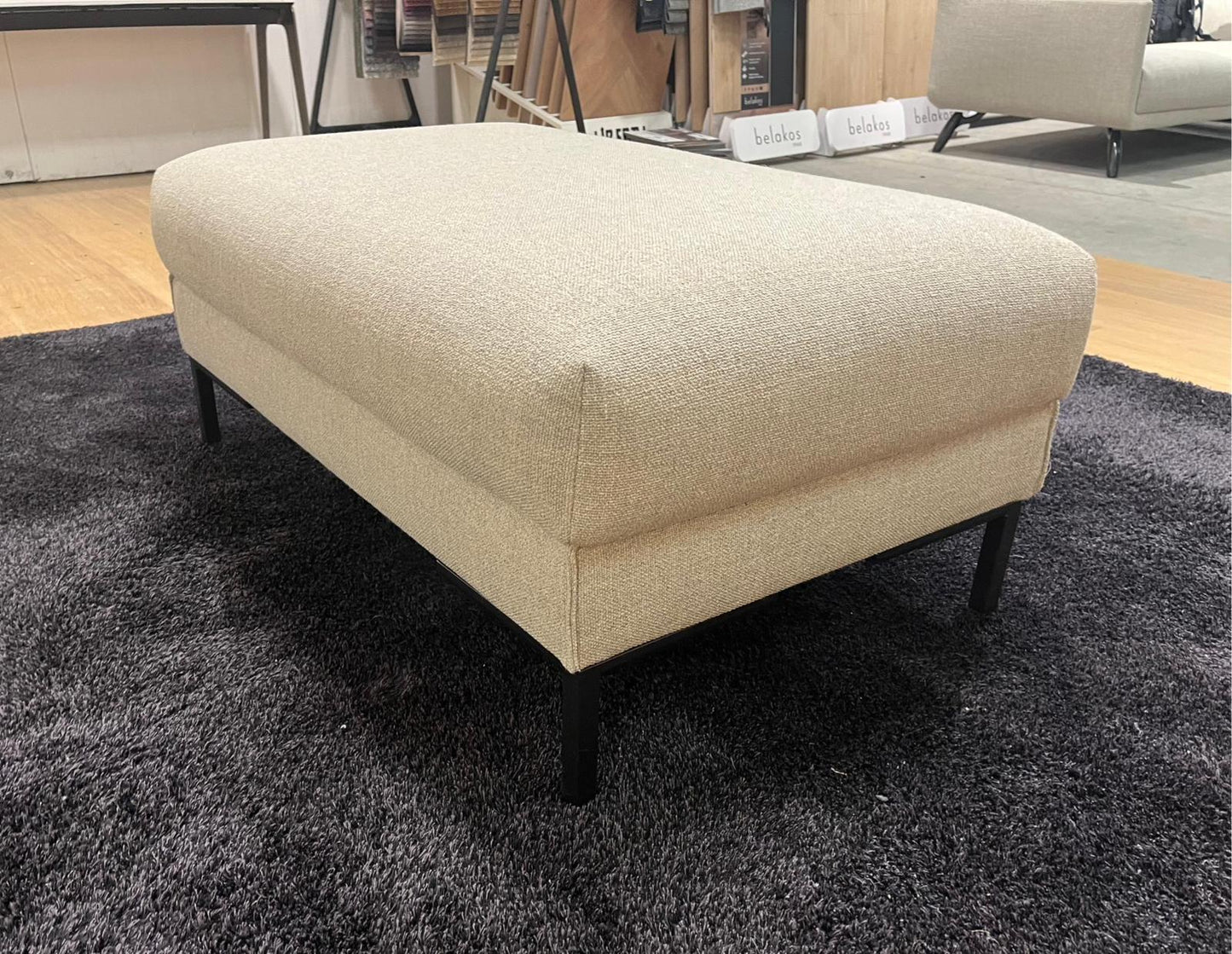 Nieuwstaat Design on Stock Aikon Hocker – NP: €1.250