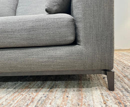 Nieuwstaat Minotti Andersen 2-zits Grijs – NP: €7.000