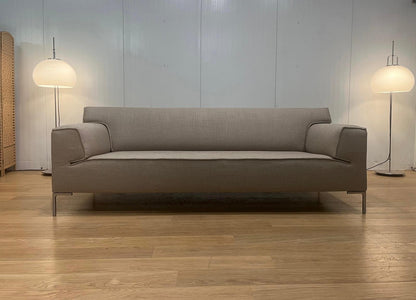NIEUW Gestoffeerde Design on Stock Bloq 3-Zits beige