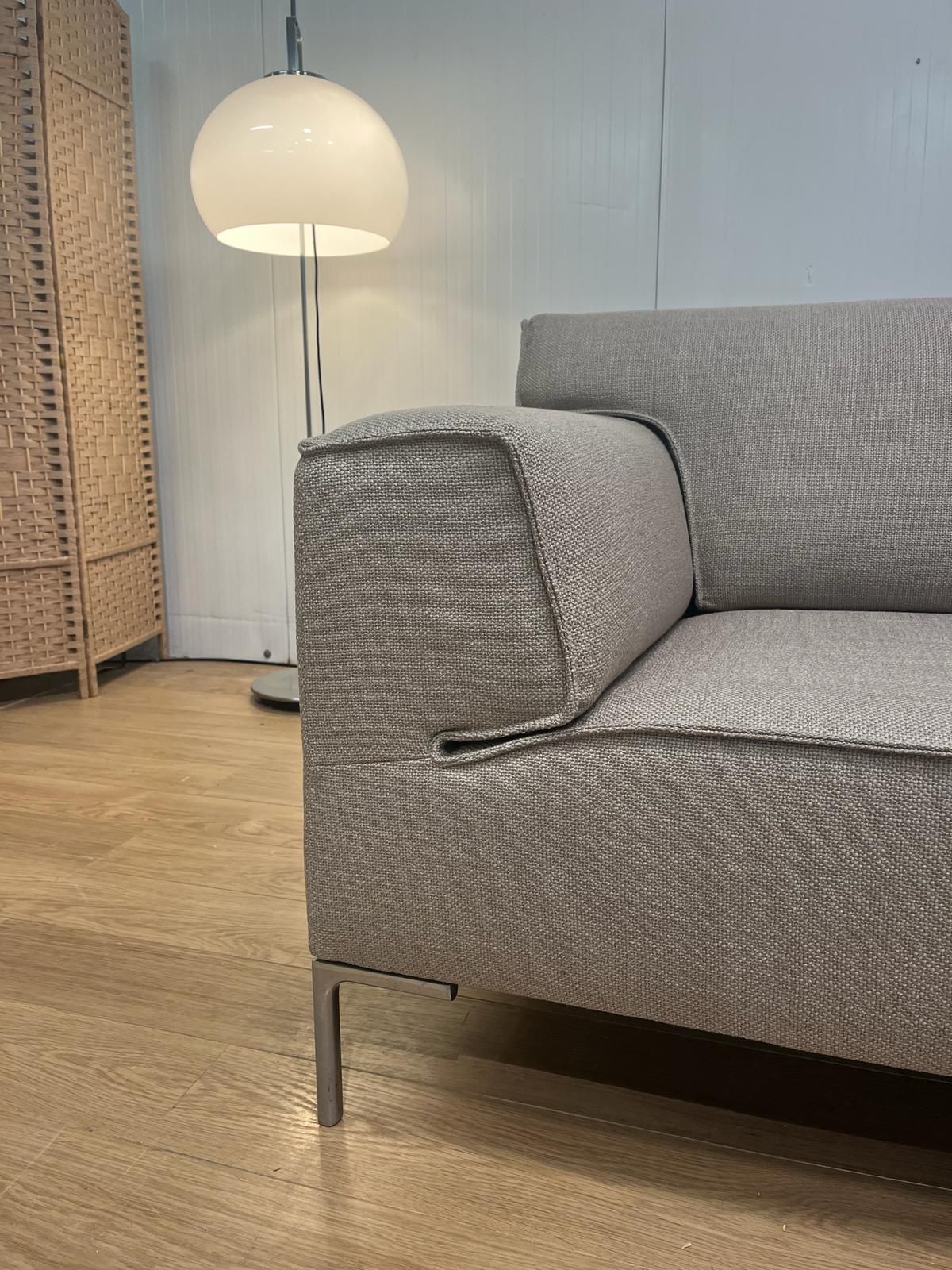 NIEUW Gestoffeerde Design on Stock Bloq 3-Zits beige