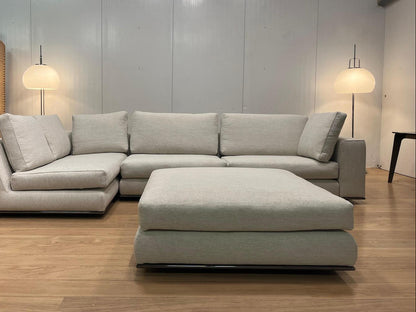 Nieuw gestoffeerde Minotti Hamilton Hoekbank & Hocker