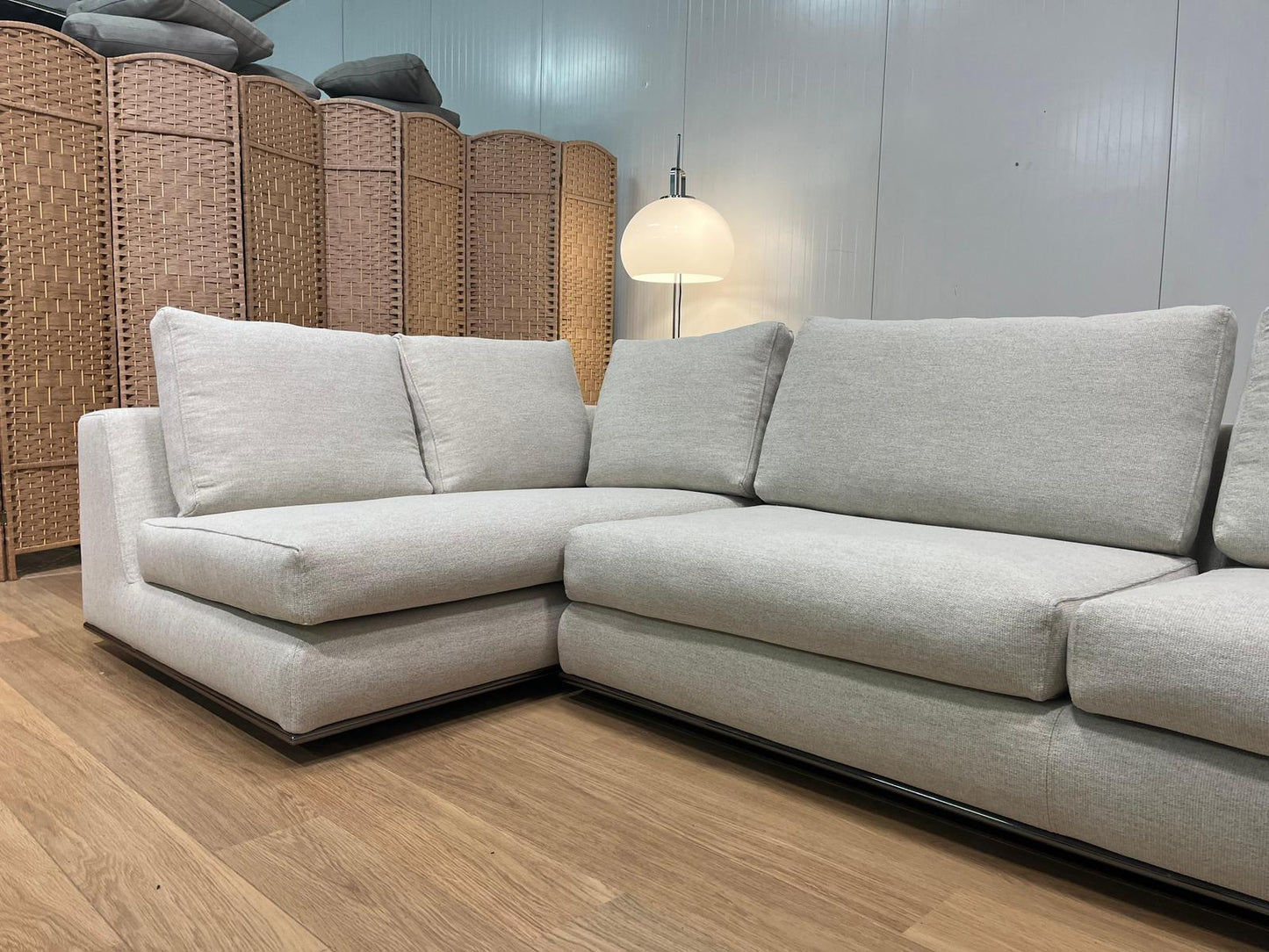 Nieuw gestoffeerde Minotti Hamilton Hoekbank & Hocker