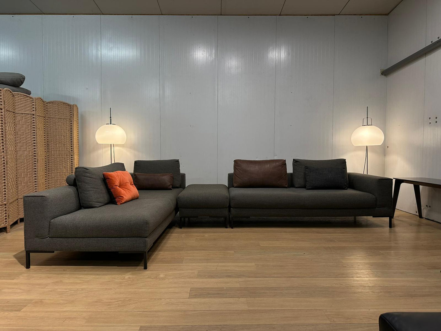 ZGAN Design on Stock Aikon Lounge + Garantie - NP: €7.500