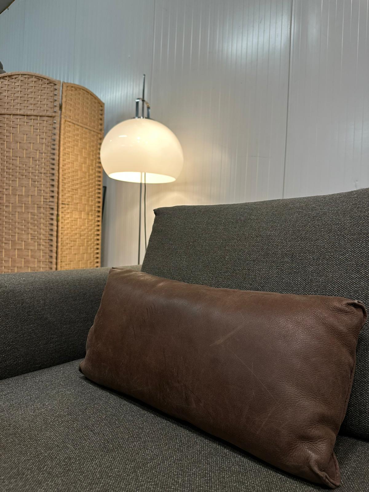 ZGAN Design on Stock Aikon Lounge + Hocker | Garantie