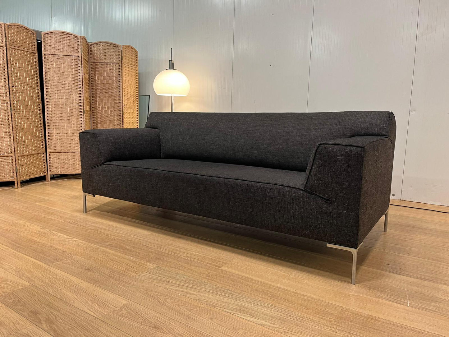 Design on Stock Bloq 2.5-zits Antraciet – NP: €3.500