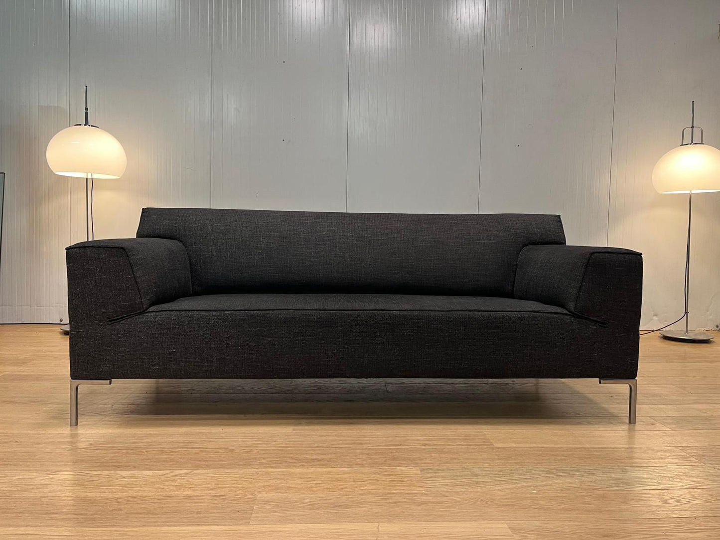 Design on Stock Bloq 2.5-zits Antraciet – NP: €3.500