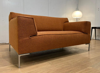 NIEUW Gestoffeerde Design on Stock Bloq Loveseat + GARANTIE