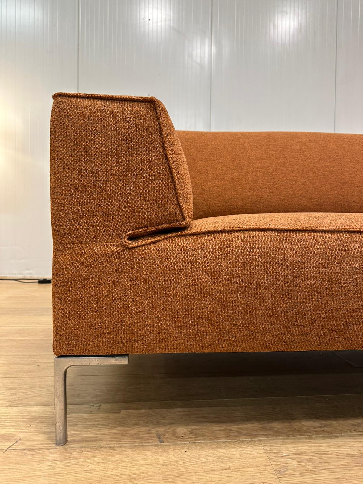 NIEUW GESTOFFEERD Design on Stock Bloq Loveseat + GARANTIE