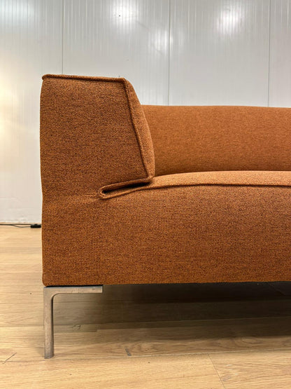 NIEUW Gestoffeerde Design on Stock Bloq Loveseat + GARANTIE