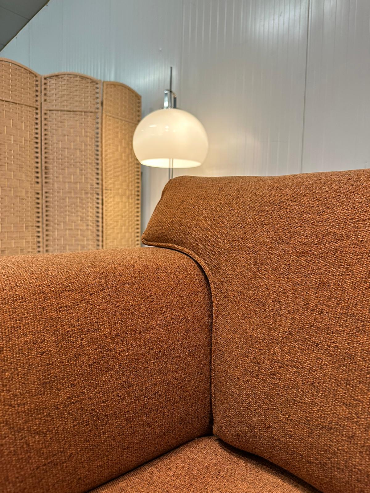 NIEUW GESTOFFEERD Design on Stock Bloq Loveseat + GARANTIE