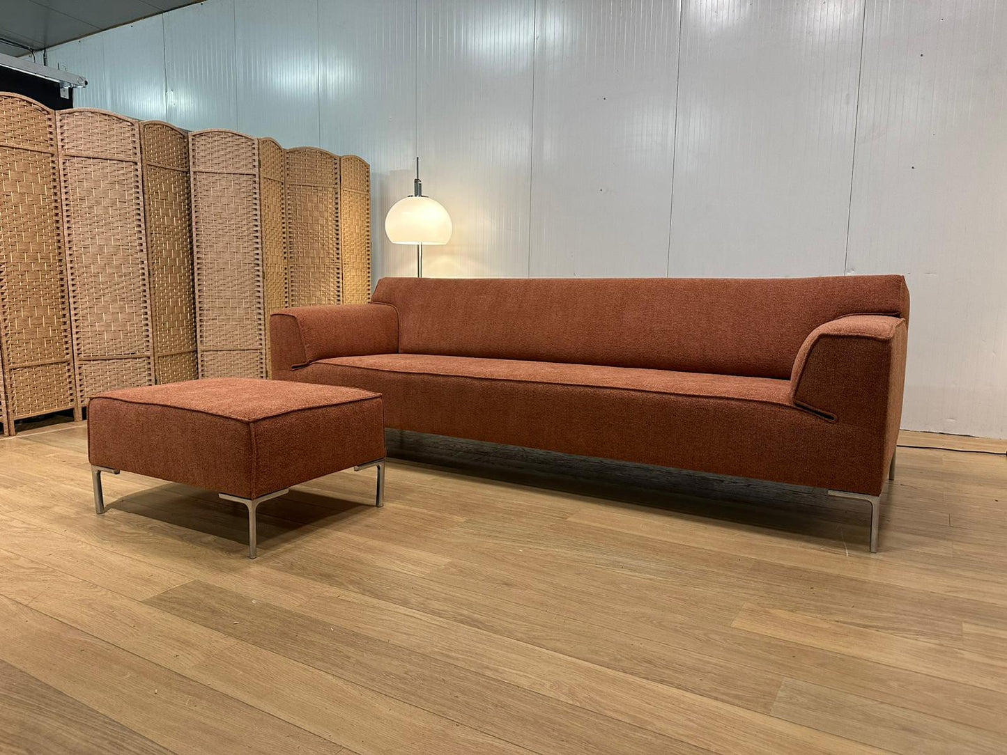 NIEUW geherstoffeerd Design on Stock Bloq 4-zits + hocker