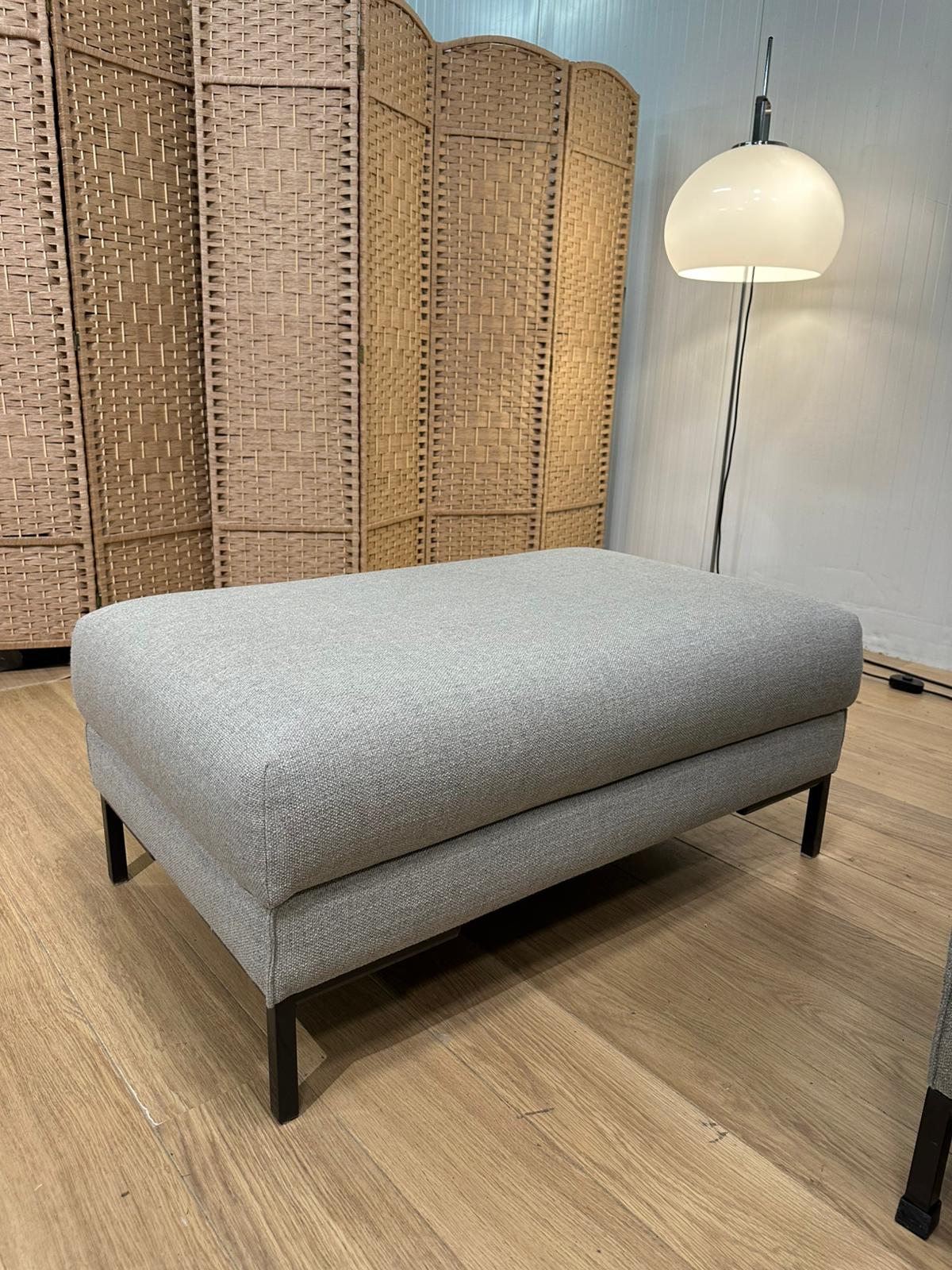 NIEUWSTAAT Design on Stock Aikon Lounge Hocker – NP: €1.250