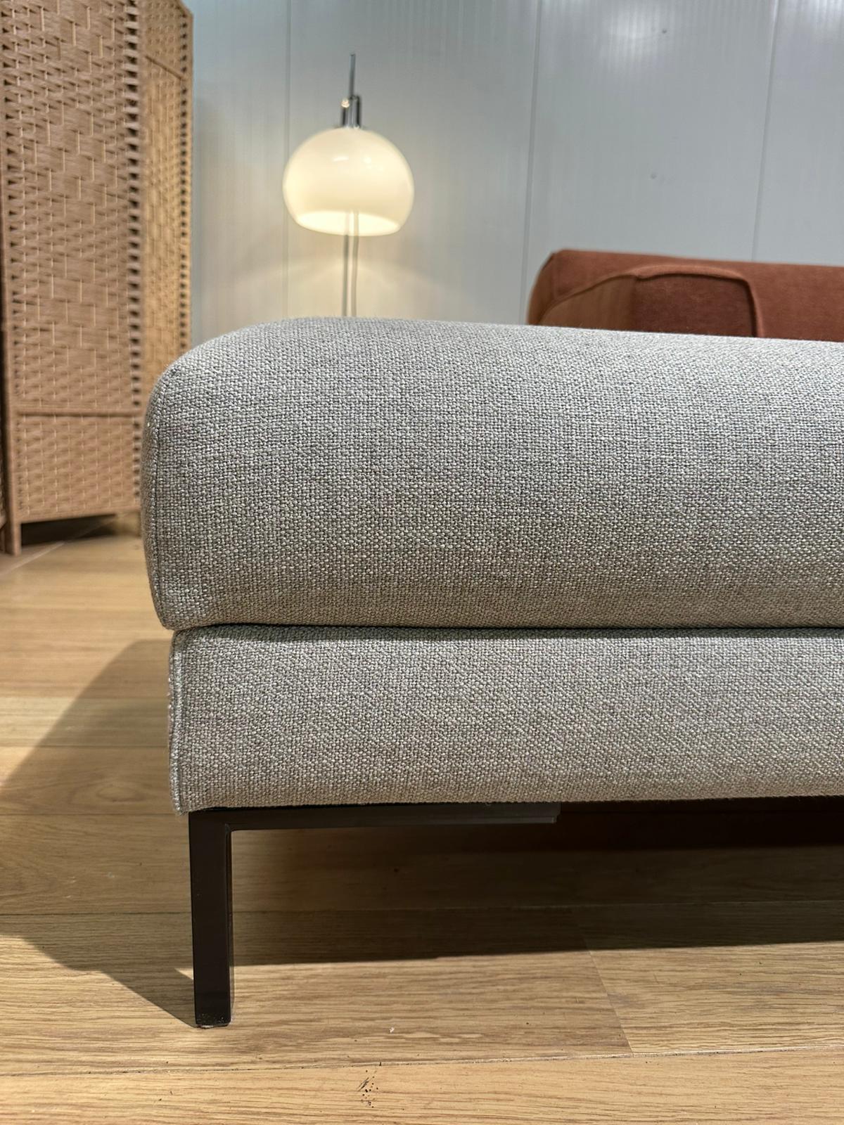 NIEUWSTAAT Design on Stock Aikon Lounge Hocker – NP: €1.250