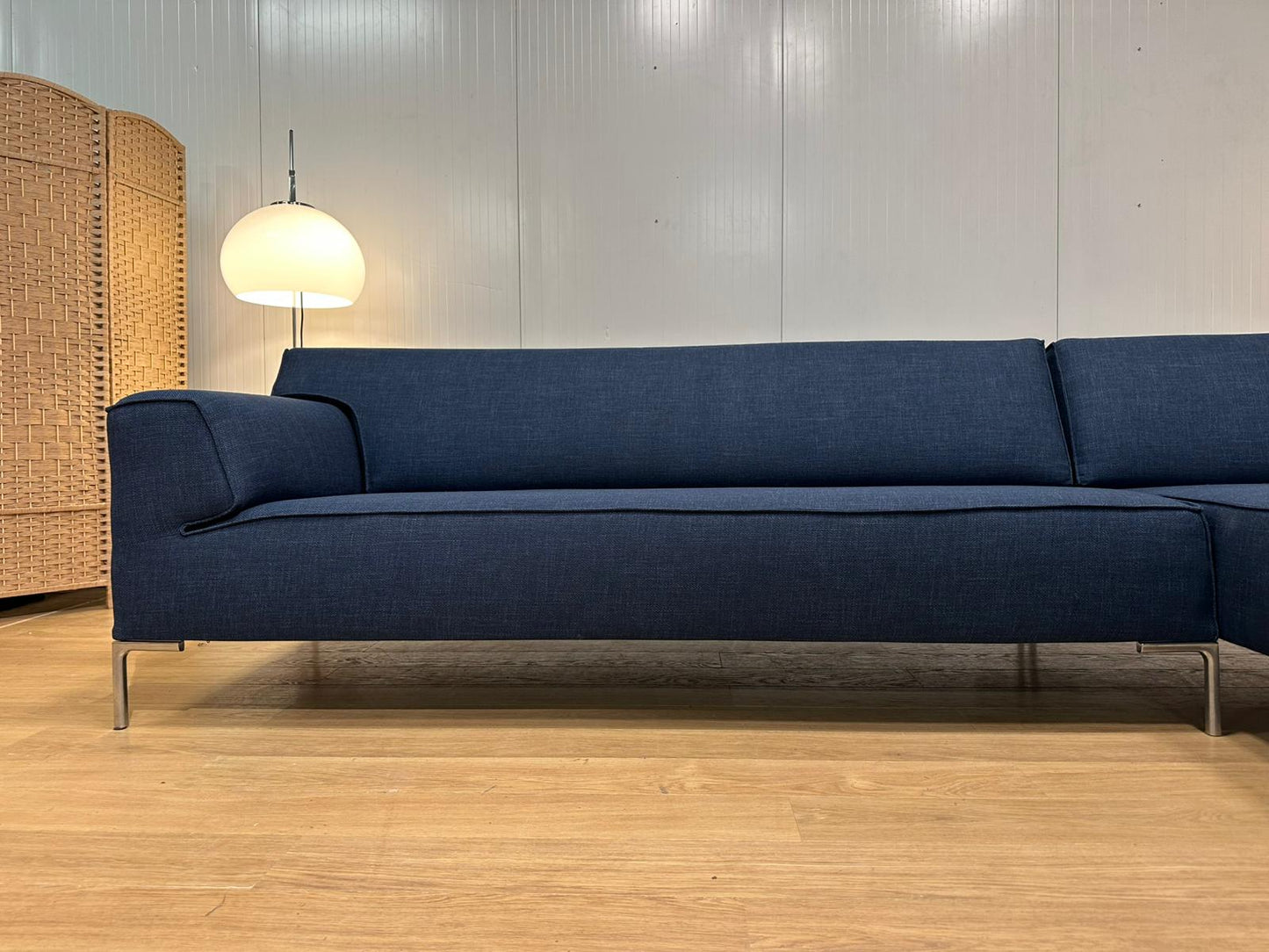 NIEUW Gestoffeerd Design on Stock Bloq Hoekbank + GARANTIE