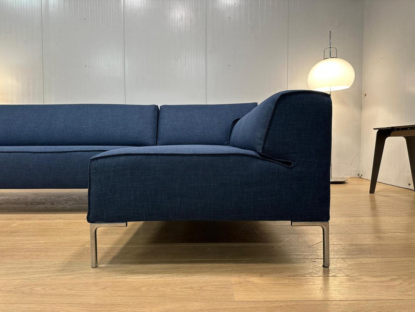 NIEUW Gestoffeerd Design on Stock Bloq Hoekbank + GARANTIE