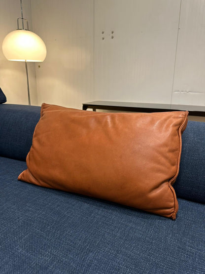 2x Origineel Design on Stock Lendekussen – €150 p/st