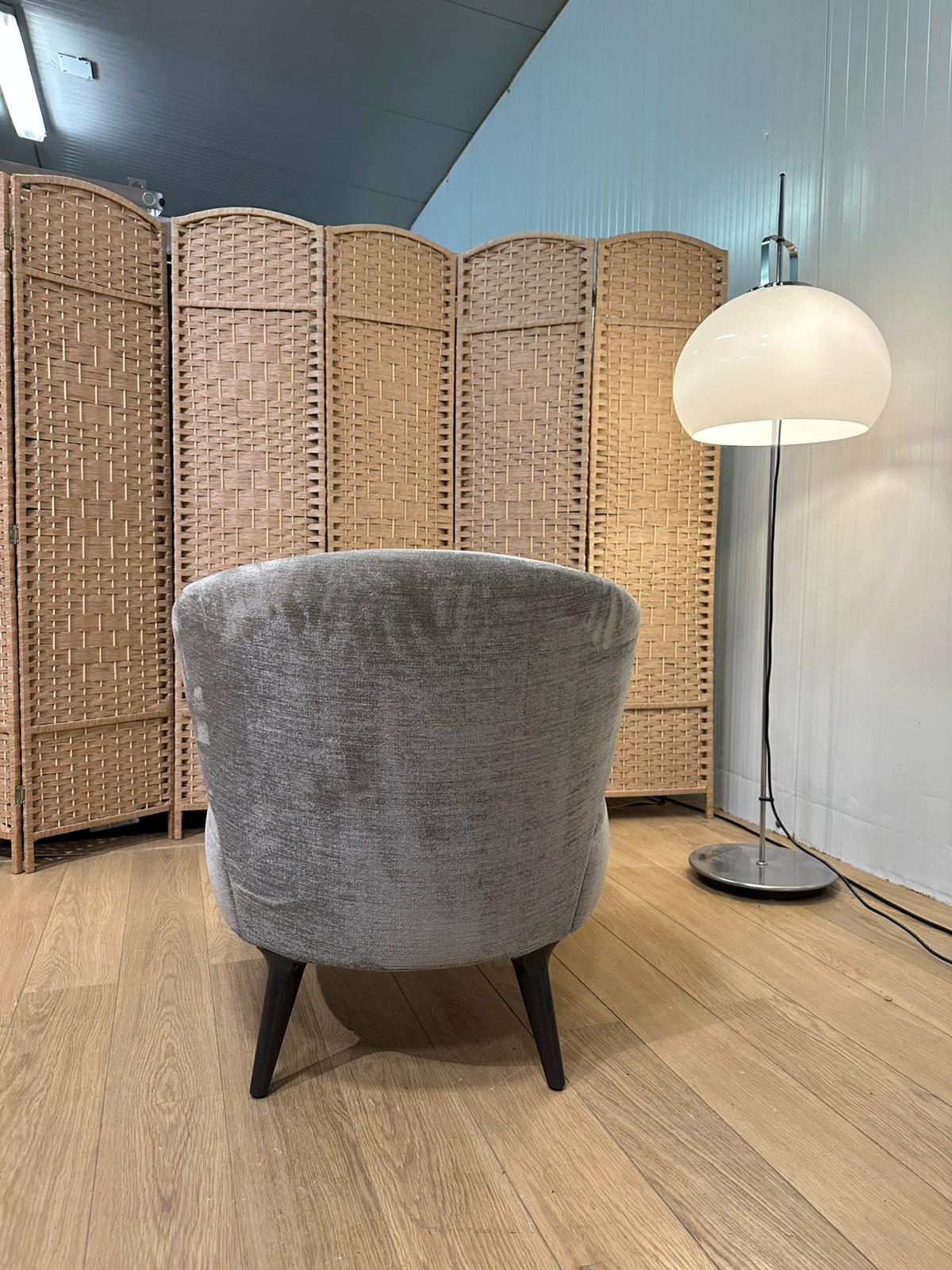 NIEUWSTAAT Minotti Aston Armchair / Fauteuil - NP: €3.900