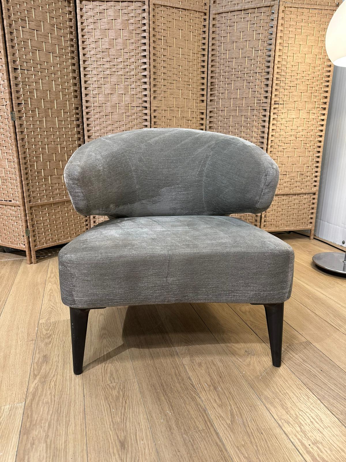 NIEUWSTAAT Minotti Aston Armchair / Fauteuil - NP: €3.900