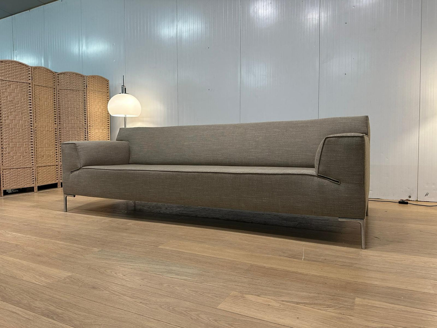 NIEUWSTAAT Design on Stock Bloq 4-Zits Beige + GARANTIE