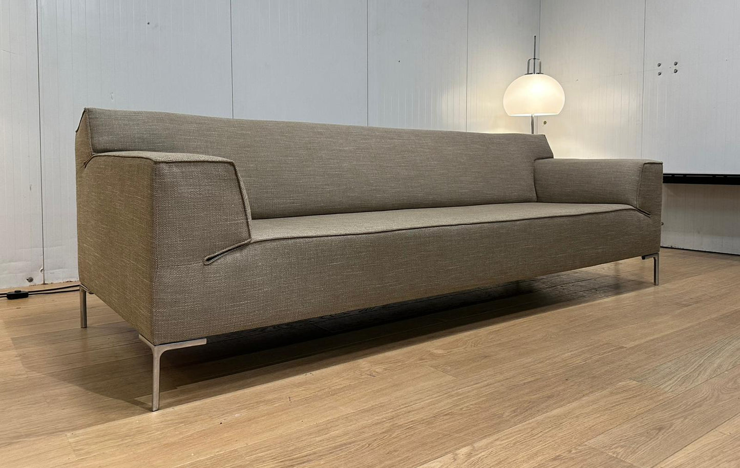 NIEUWSTAAT Design on Stock Bloq 4-Zits Beige + GARANTIE