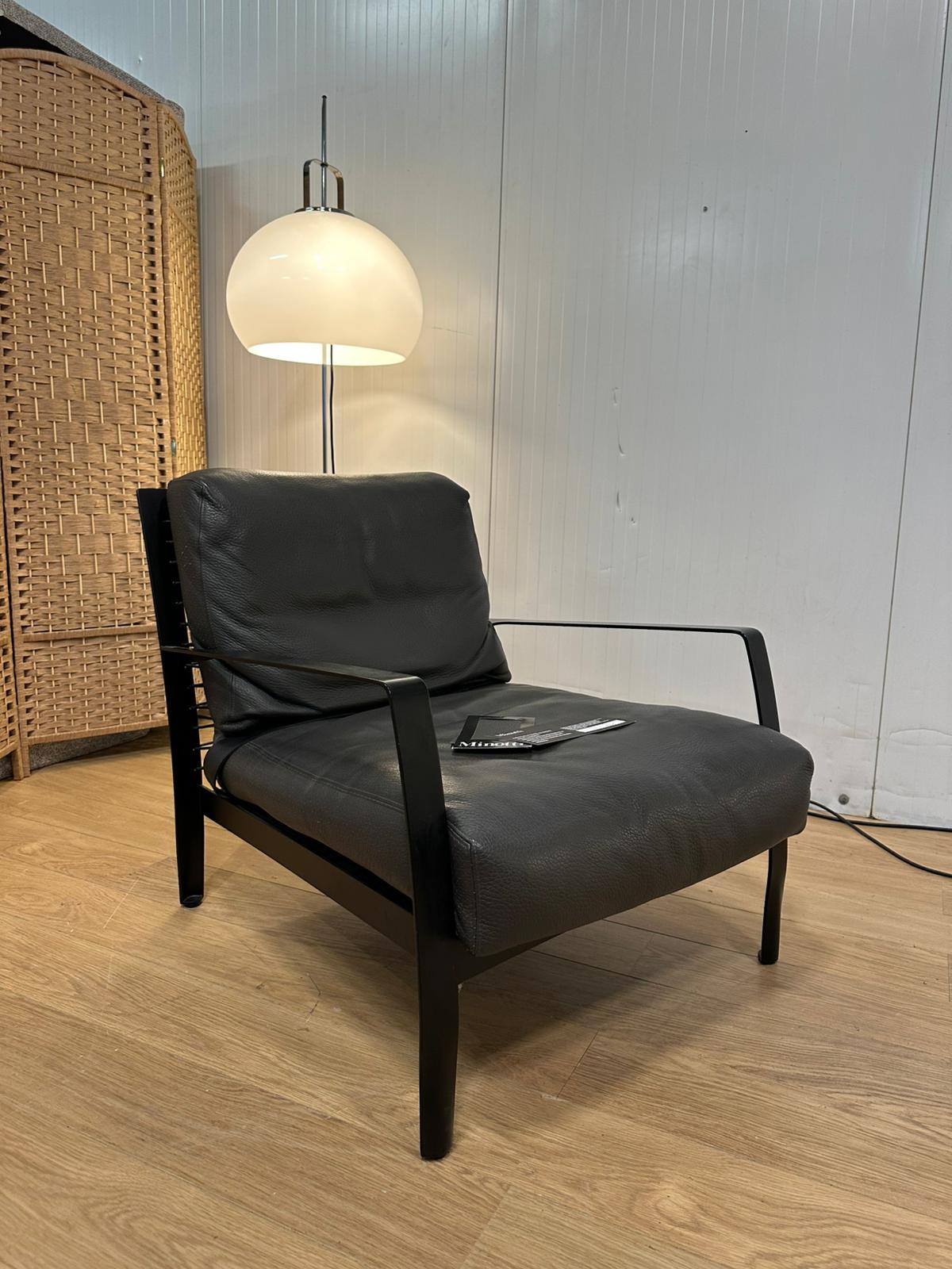 NIEUWSTAAT Minotti Richard Fauteuil + GARANTIE NP €4950